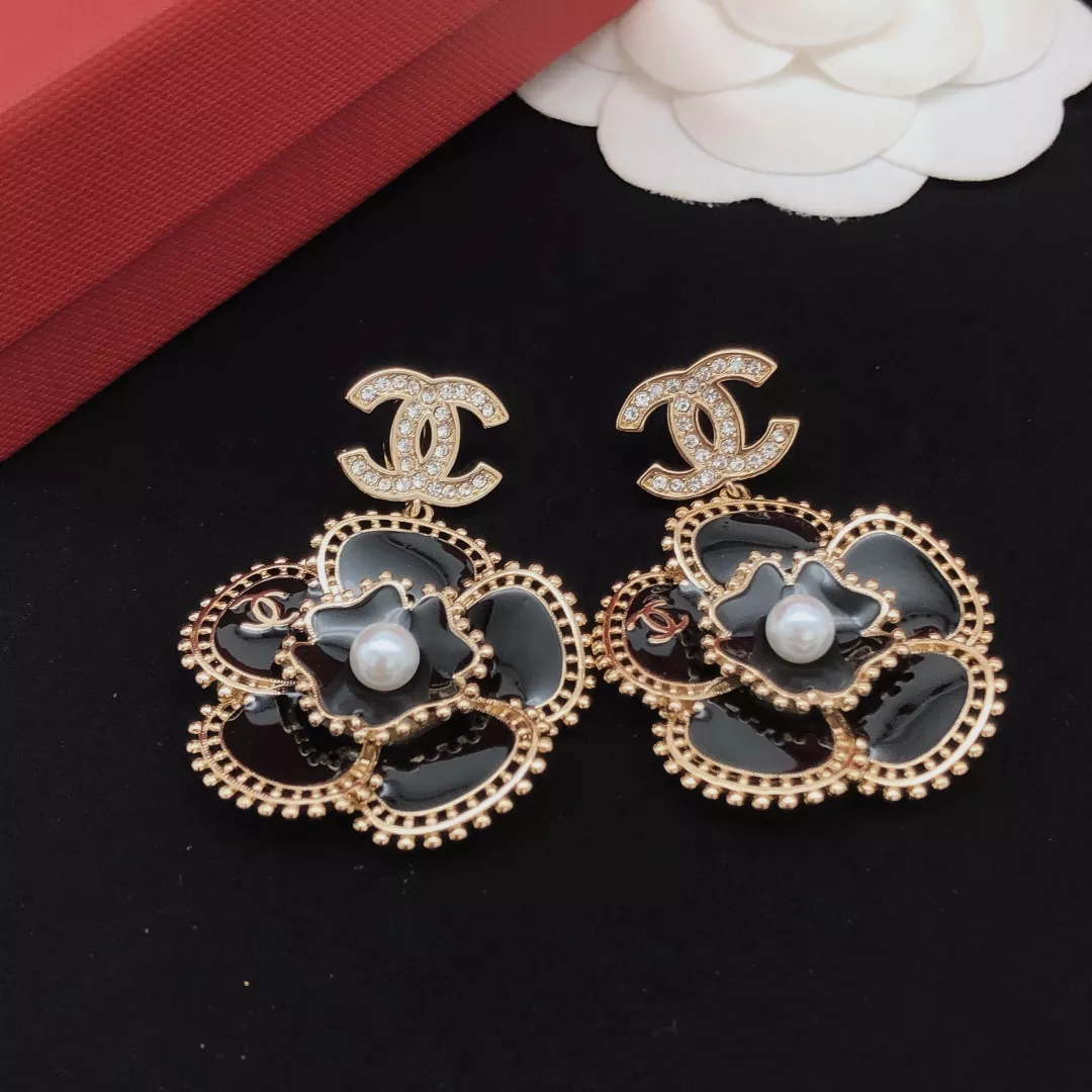 chanel boucles doreilles pour femme s_12b146b2